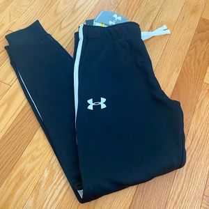 Girls size Medium Under Amour joggers NWT